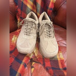 EUC SPLASH SUEDE  platform SNEAKERS SHOES